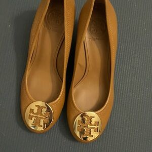 Tory Burch Tan Leather wedges with  Gold Logo
